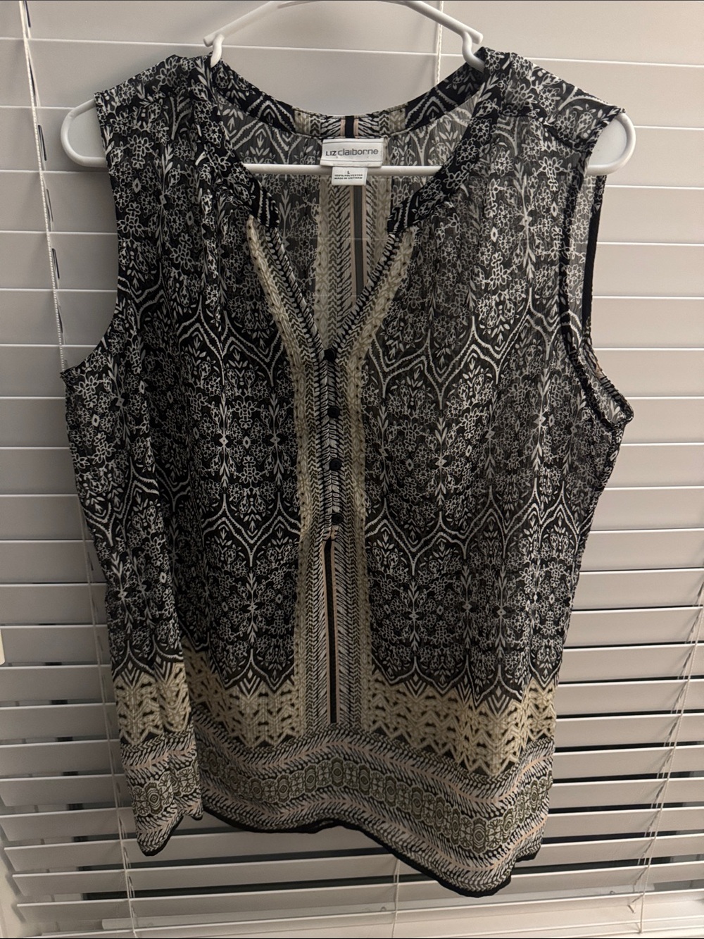 Liz Claiborne Black and Cream Printed Sleeveless Tunic Top